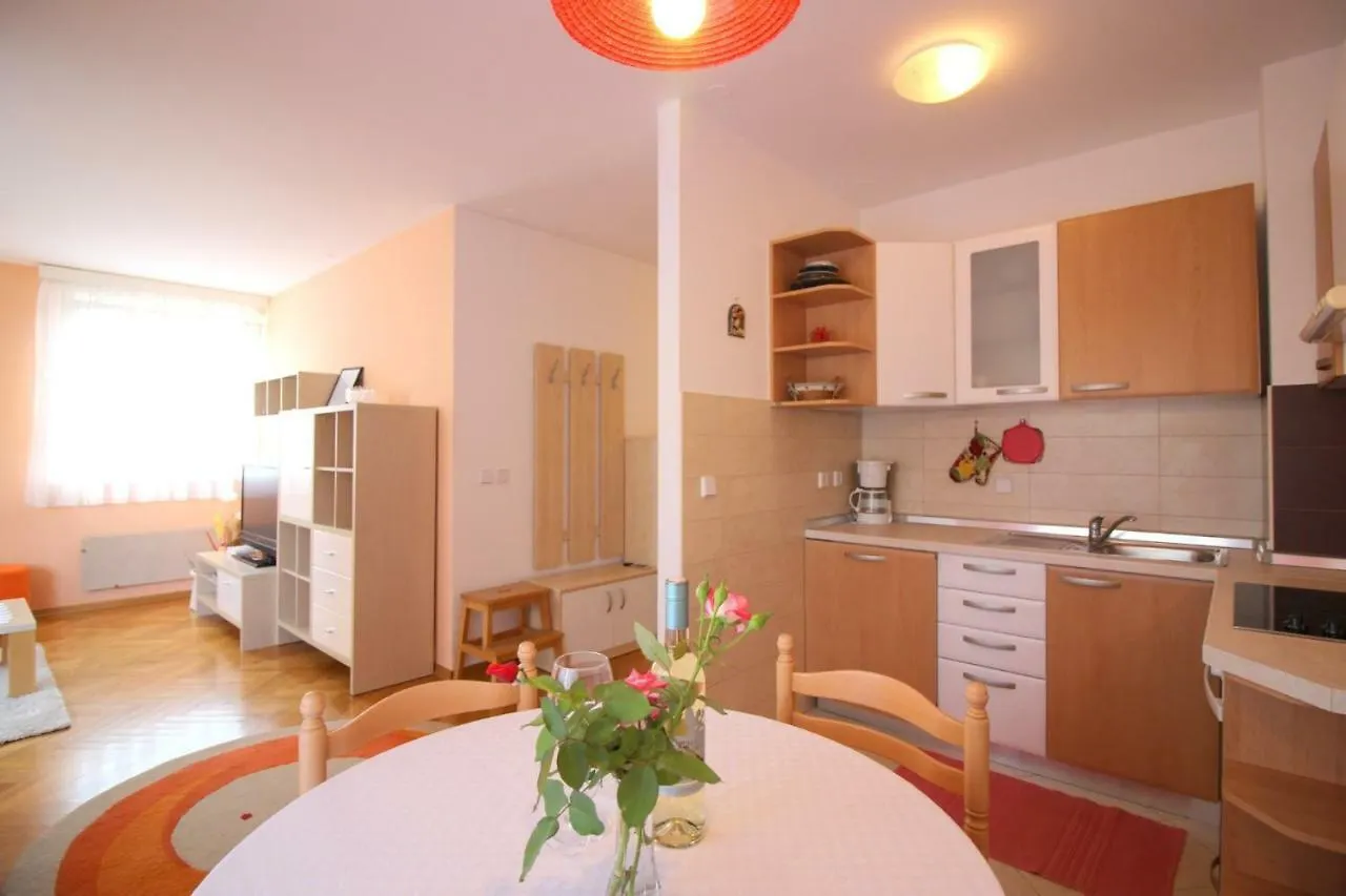 Apartment In Porec/Istrien 36932